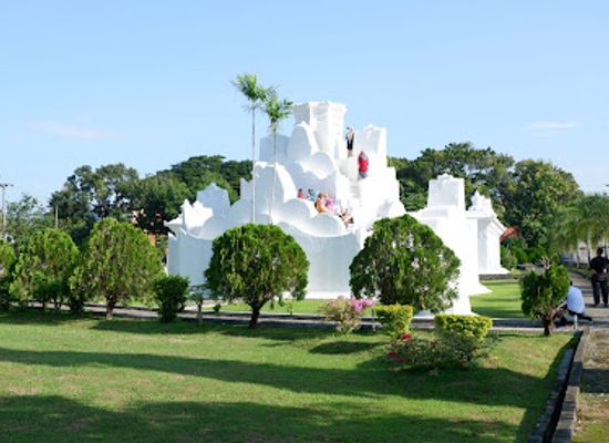 indonesia/aceh/landmark/taman-sari-gunongan