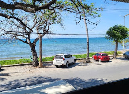 timor-leste/dili-beaches/landmark/castaway-bar-and-restaurant