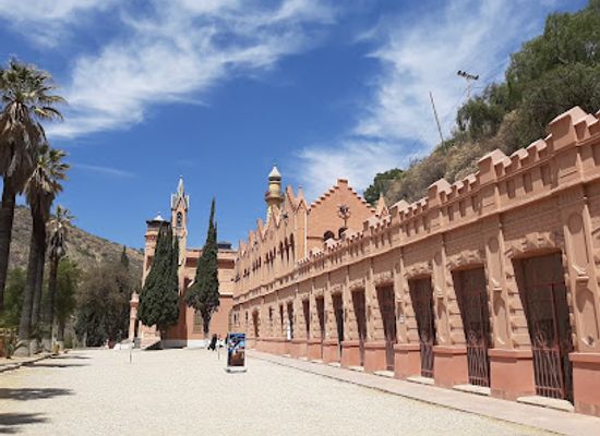 bolivia/sucre/los-pinos/landmark/glorieta-castle