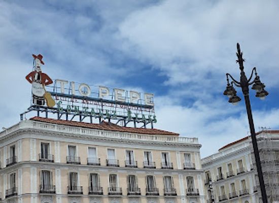 spain/madrid/sol/landmark/tio-pepe
