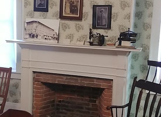 vermont/lamoille-county/landmark/noyes-house-museum