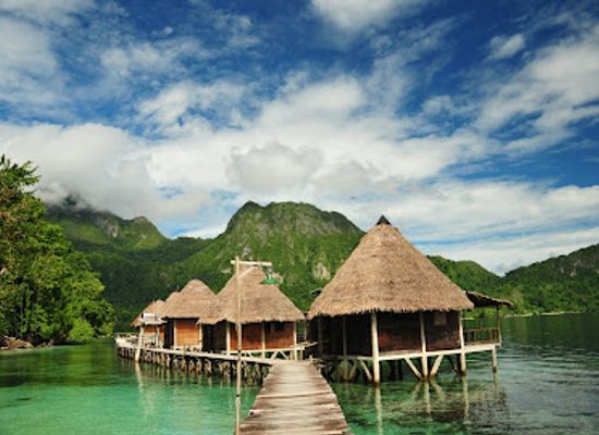 indonesia/maluku-islands/landmark/pantai-ora