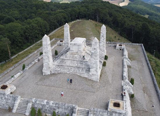 slovakia/gemer/landmark/cairn-of-milan-rastislav-stefanik