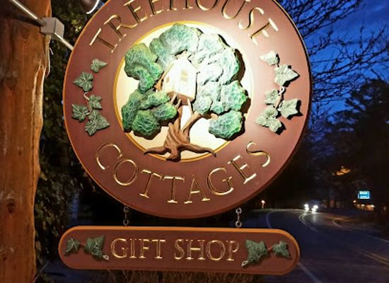arkansas/eureka-springs/landmark/treehouse-cottages
