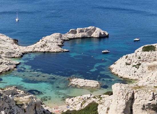 france/marseille-calanques/landmark/calanque-de-la-crine