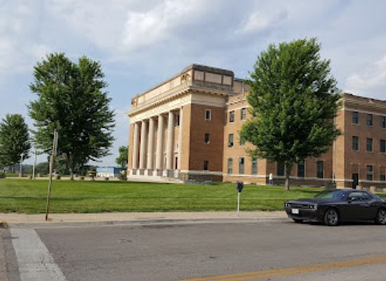 kansas/northeast-kansas/landmark/memorial-hall