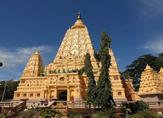 myanmar-burma/kyaiktiyo/landmark/kyaikpawlaw-pagoda
