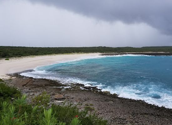 anguilla/blowing-point-village/landmark/captain-s-bay