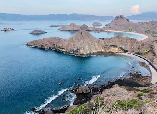 indonesia/east-nusa-tenggara/landmark/travass-life-travel-agency-open-trip-komodo-open-trip-raja-ampat-open-trip-sumba-bali-tour
