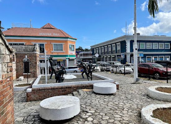jamaica/montego-bay/hip-strip/landmark/sam-sharpe-square