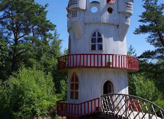 estonia/hiiumaa/landmark/wooden-copy-of-the-eiffel-tower