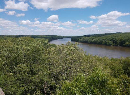 illinois/illinois-beach-state-park/landmark/castle-rock-state-park