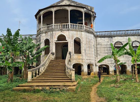 sao-tome-and-principe/trindade/landmark/roca-agua-ize