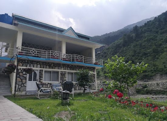 pakistan/kaghan/landmark/parhena-cottages