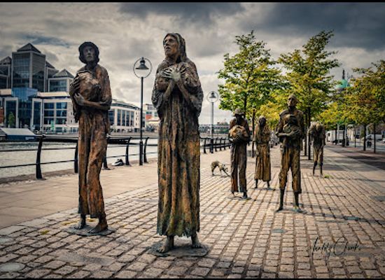 ireland/dublin/st-stephen-s-green/landmark/world-poverty-stone