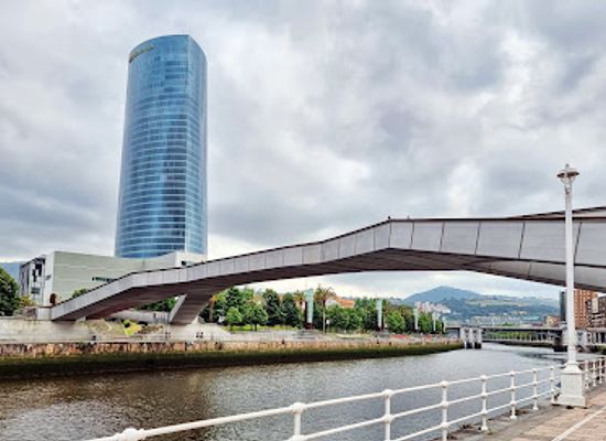 spain/bilbao/landmark/pasarela-pedro-arrupe-zubia