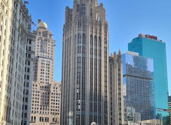 illinois/schaumburg/landmark/tribune-tower