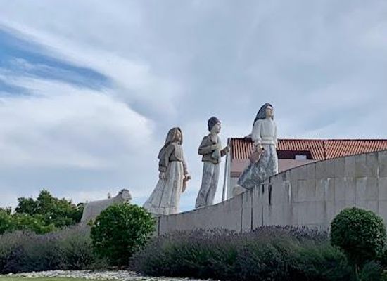 portugal/ribatejo/landmark/monument-to-the-three-little-shepherds-of-fatima