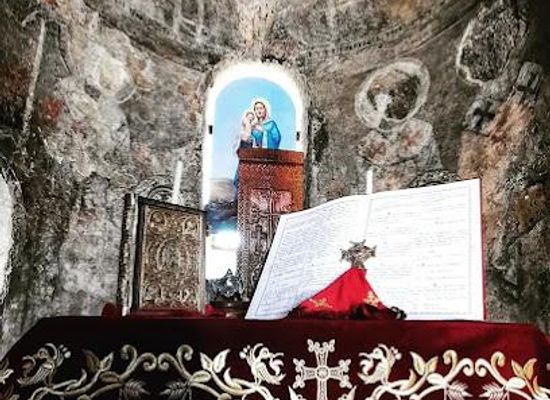 armenia/aparan/landmark/karmravor-church