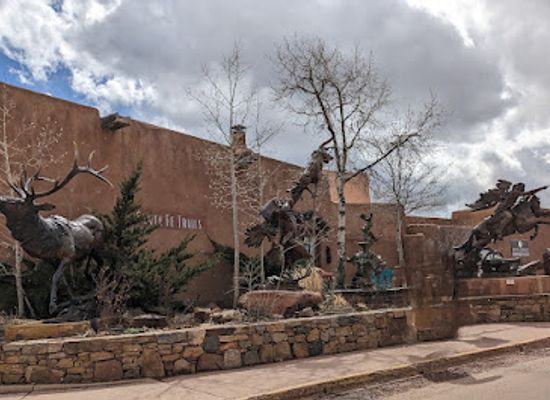 new-mexico/santa-fe/landmark/santa-fe-trails-fine-art