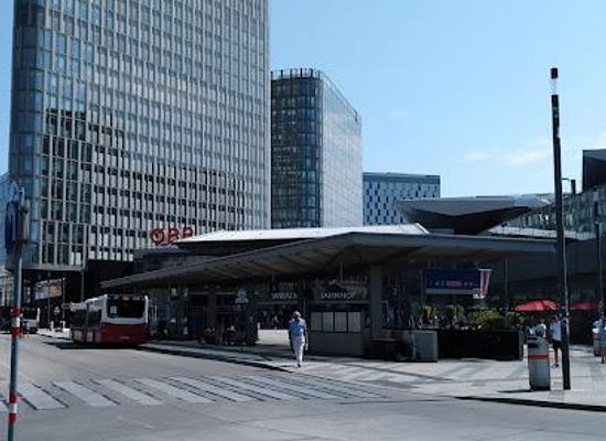 austria/vienna/landmark/vienna-central-station