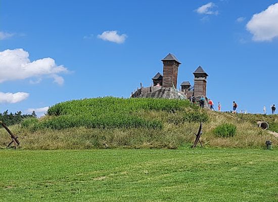czechia/cesky-raj/landmark/stastna-zeme