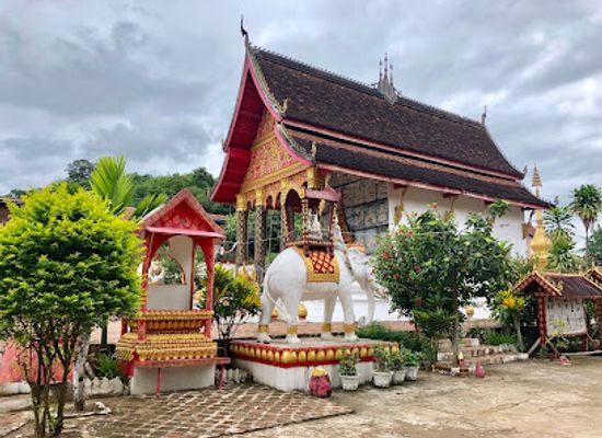 laos/central-laos/landmark/ban-xang-hai