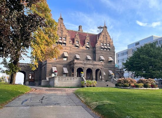 wisconsin/milwaukee/east-side/landmark/wisconsin-state-historical-marker-311-captain-frederick-pabst