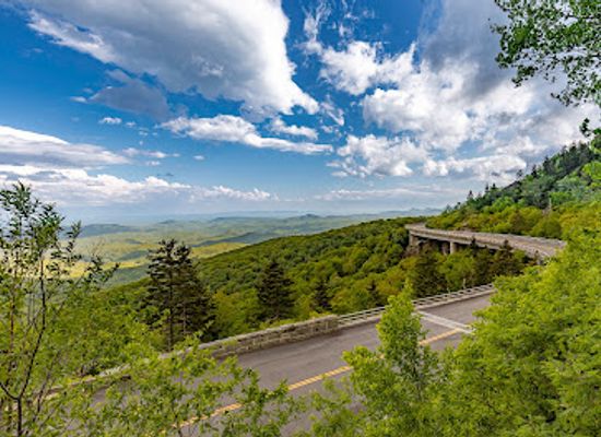 south-carolina/blue-ridge-mountains/landmark/linn-cove-viaduct