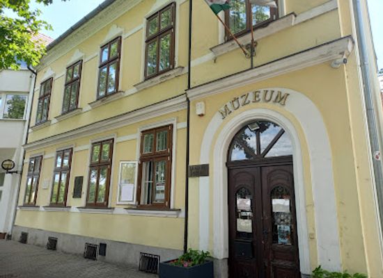 hungary/lake-balaton/landmark/kalman-imre-muzeum