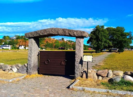 norway/vestfold/landmark/the-gokstad-mound
