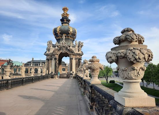 germany/dresden/altstadt/landmark/kronentor