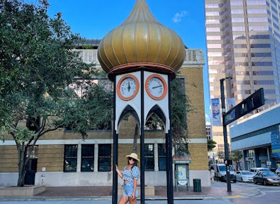 florida/tampa/landmark/weather-clock