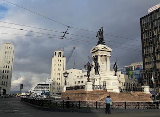 chile/valparaiso-region/landmark/plaza-sotomayor