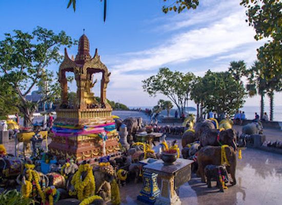 thailand/phuket/rawai/landmark/phra-phrom-square
