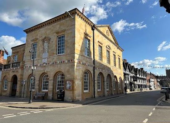 united-kingdom/birmingham/landmark/stratford-upon-avon-town-hall