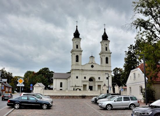 lithuania/marijampole/landmark/basilica-of-saint-michael-the-archangel