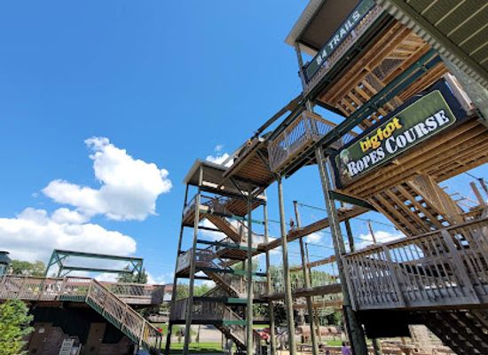 wisconsin/wisconsin-dells/landmark/bigfoot-ropes-course