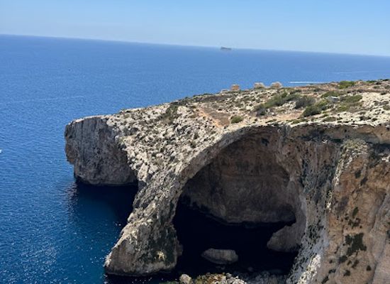 malta/blue-lagoon/landmark/elvis-tours