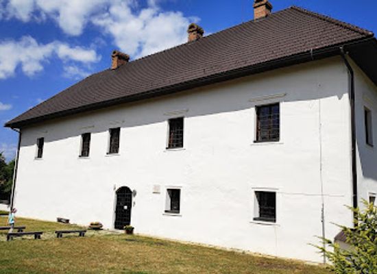 slovakia/dolina/landmark/the-manor-house-in-radola
