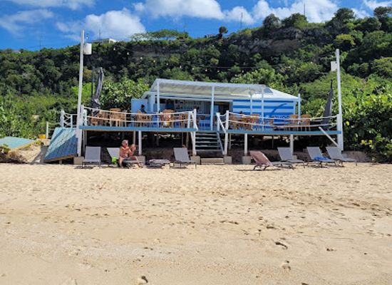 anguilla/shoal-bay-village/landmark/waves-anguilla