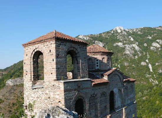 bulgaria/moesia/landmark/asen-s-fortress