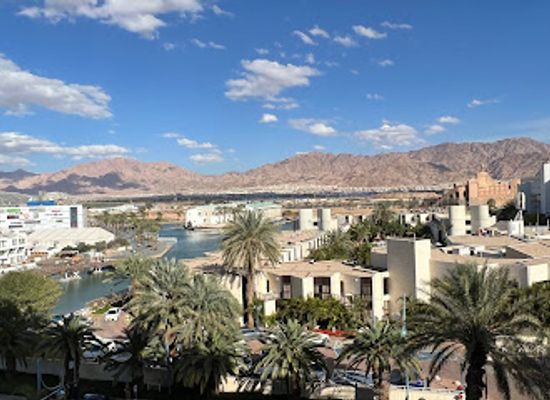 israel/eilat/landmark/isrotel-theater-wow-show
