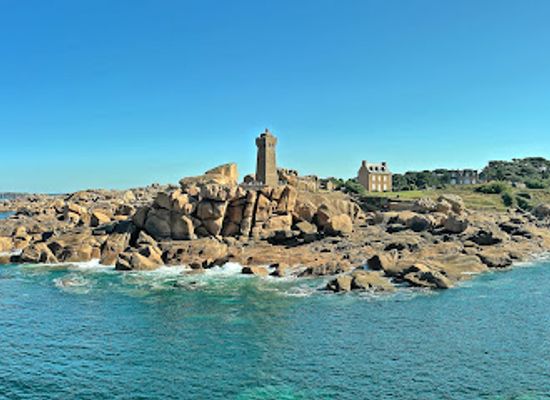 france/côte-de-granit-rose/landmark/pointe-du-granite-rose