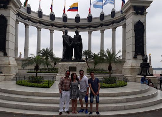 ecuador/southwest-coast/landmark/malecon-2000