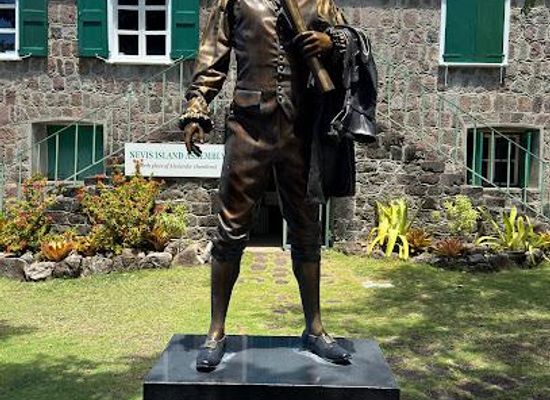saint-kitts-and-nevis/newcastle/landmark/alexander-hamilton-statue