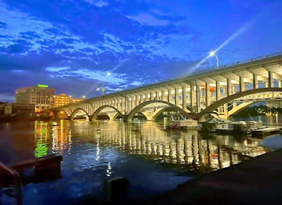 illinois/rockford/landmark/rockford-city-market