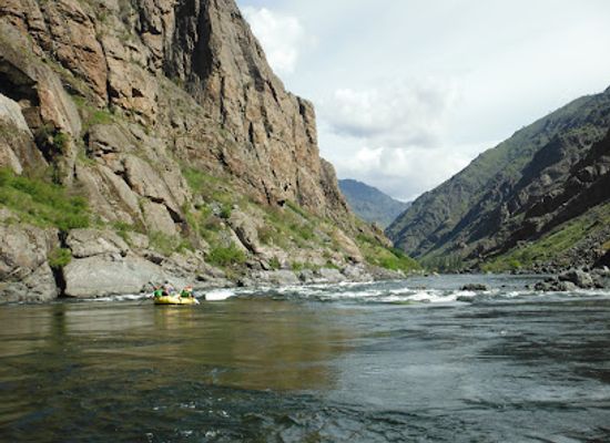 idaho/salmon-river/landmark/hells-canyon-raft