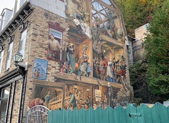 canada/quebec-city/landmark/fresque-du-petit-champlain
