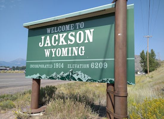 wyoming/teton-county/landmark/welcome-to-jackson-wyoming-sign